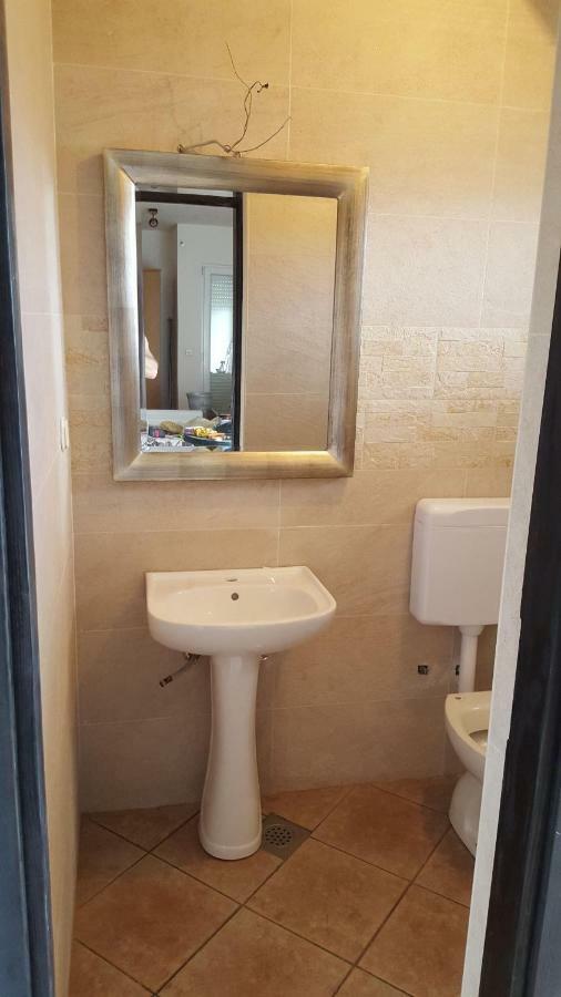 Pansion Kaleb Bed & Breakfast Brbinj Luaran gambar